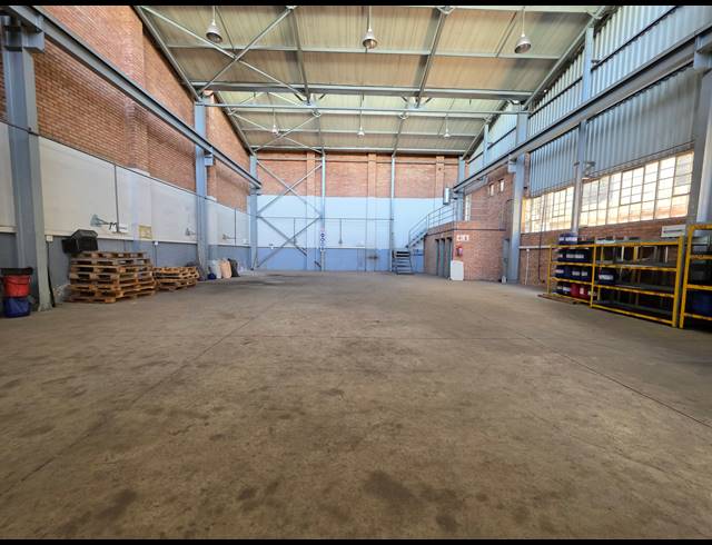 435M² WAREHOUSE FOR SALE IN BOOYSENS RESERVE